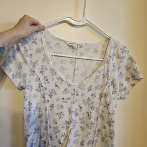 Hippie Rose Blue Floral Short Sleeve Top